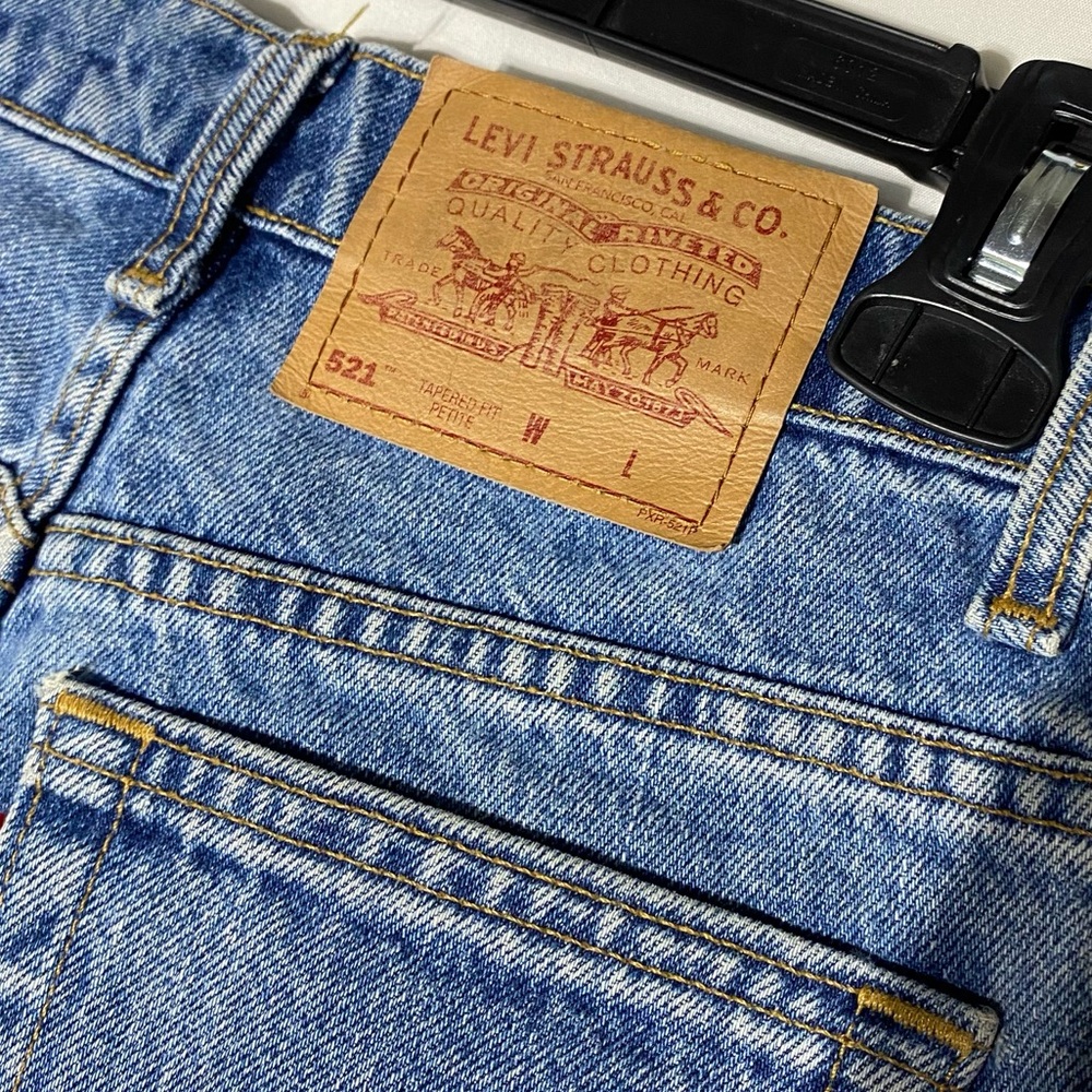 Vintage 90s Levi’s 521 Tapered Fit Petite High Rise Med Wash Blue Jeans 6P - Picture 5 of 16